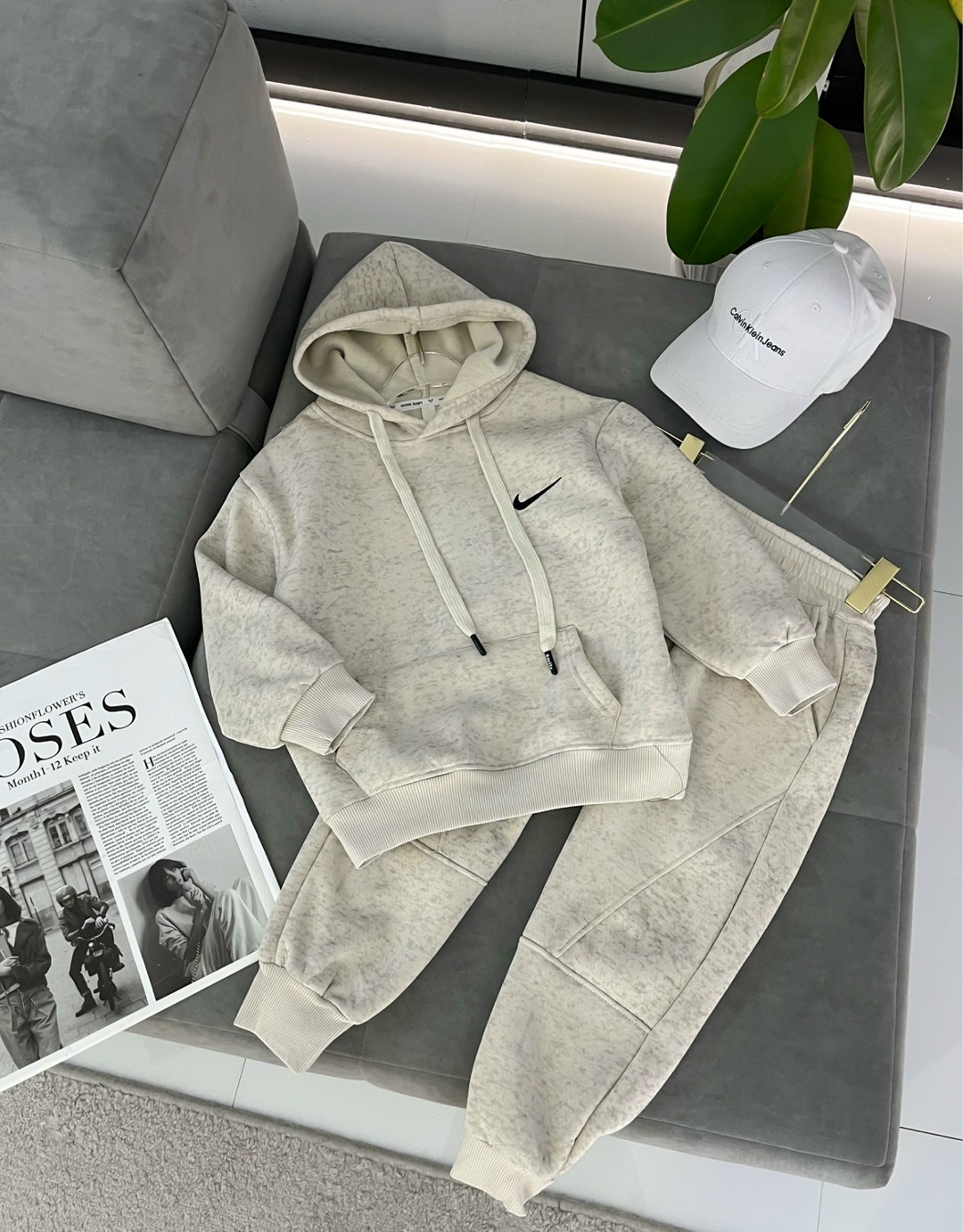спортивный костюм nike на флисе,толстовка с капюшоном,спортивные костюм,спортивные костюмы nike,худи толстовка
