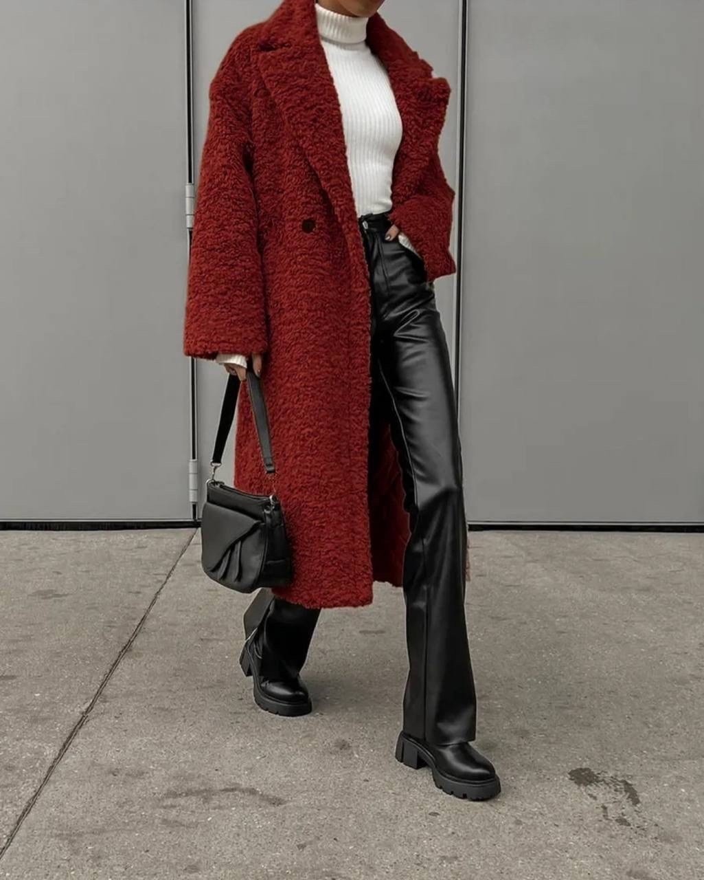 пальто из искусственного меха,бордовая шуба,пальто оверсайз,меховое пальто,бордовое пальто
