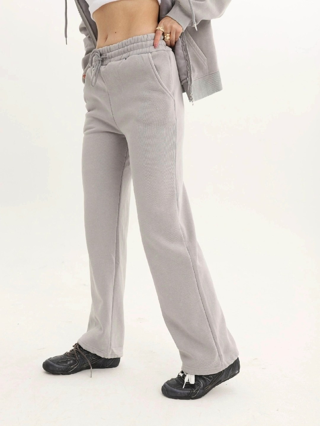 спортивный костюм теплый с начес,костюмы спортивные,женский спортивный костюм,женские костюмы,серый костюм женский