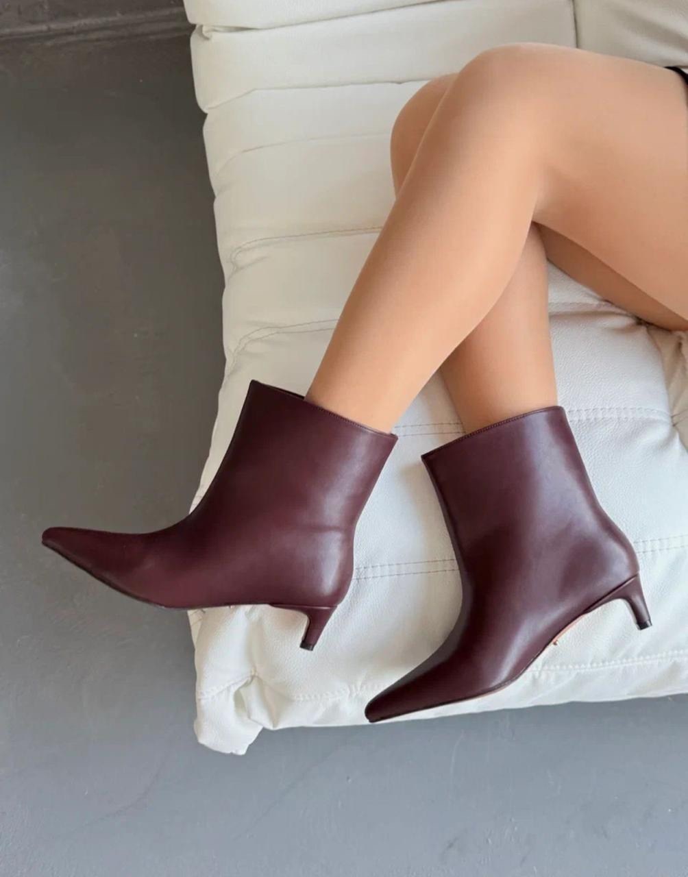 ,ботильоны женские,модные ботильоны,ботильоны дизайнерские,женские ботильоны с острым носком