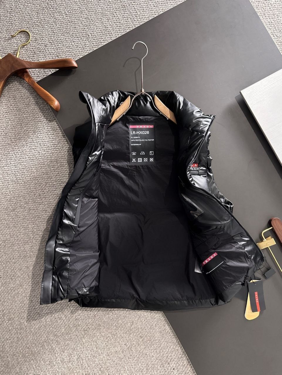 пуховой жилет,жилетка moncler мужская,жилет монклер мужской,жилетка женская,пуховая жилетка