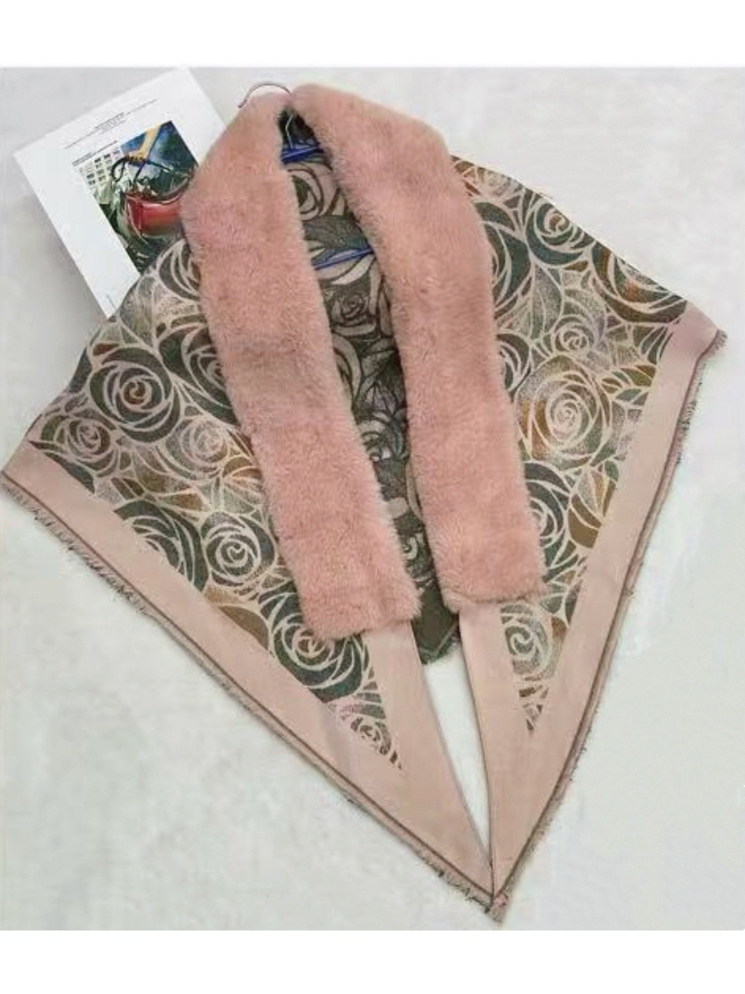 теплые шарфы,платок с мехом,палантин с мехом,шарфы и платки,шарф с принтом