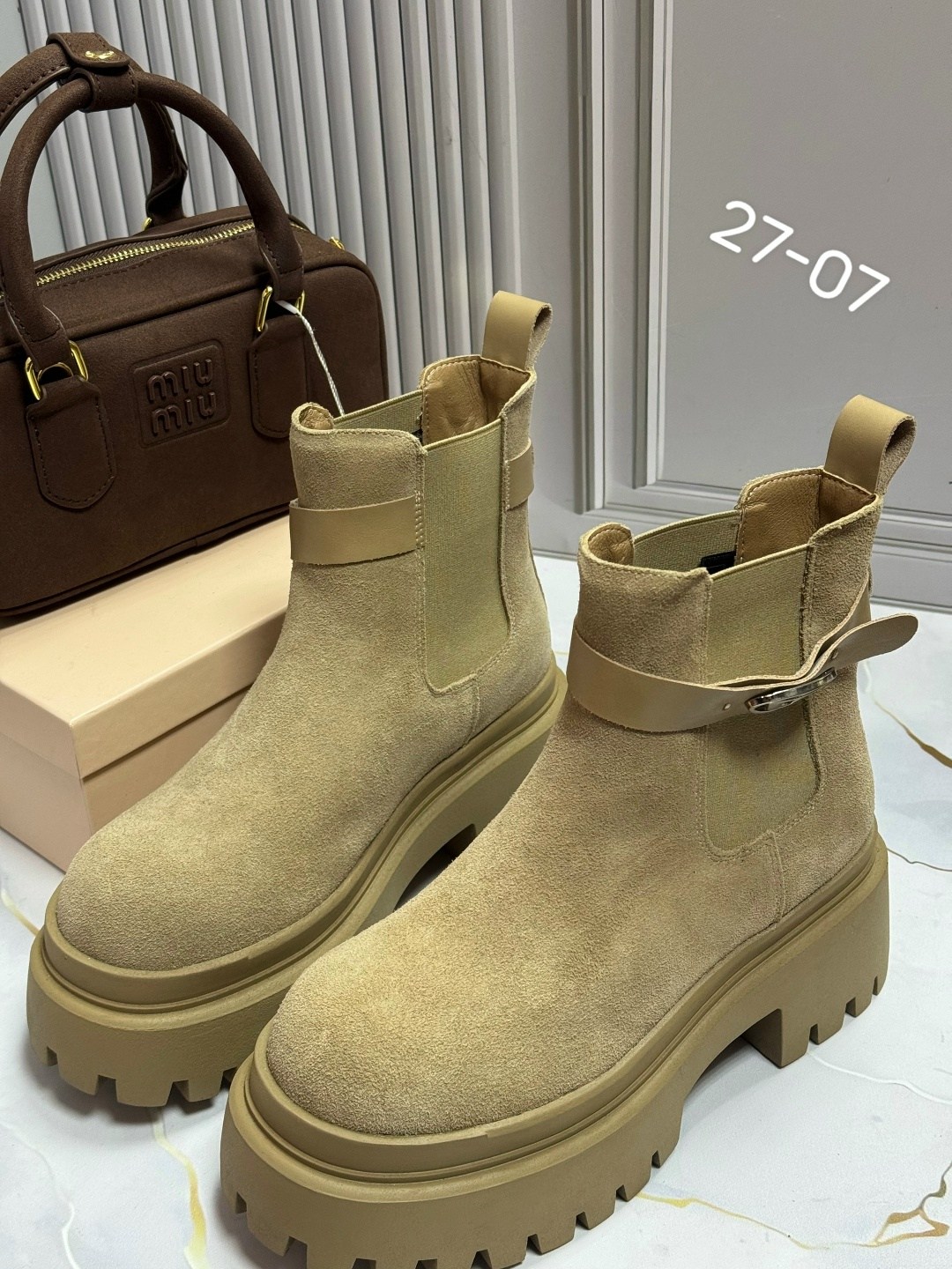 женские ботинки,,ботинки модные,ботинки челси баленсиага, женская