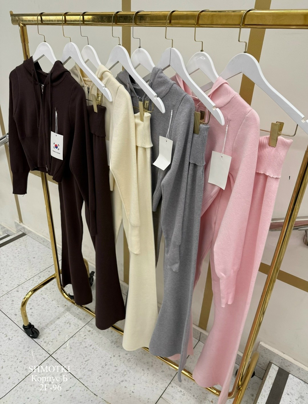 трикотажные костюмы,трикотажные костюмы женские,вязаные костюмы,женский трикотажный комплект,женский вязаный костюм