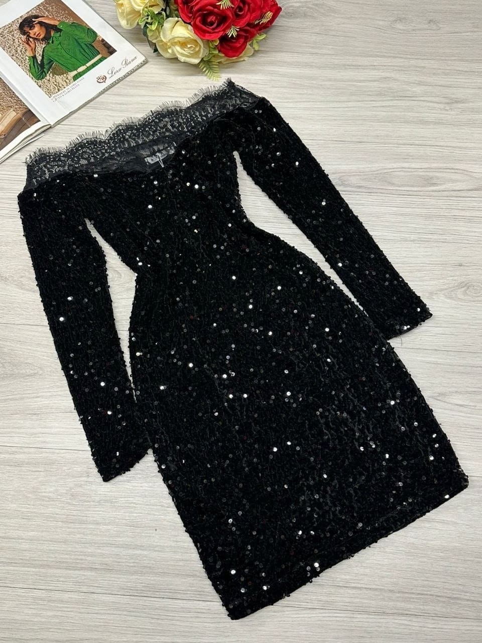 платье с кружевами,платье с блестками женское,кружевные платья,кружевное облегающее платье с открытыми плечами,платье короткое