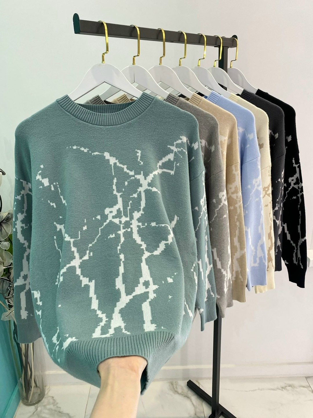 свитер с принтом,свитера женские,свитер,модный свитер,кофта женская