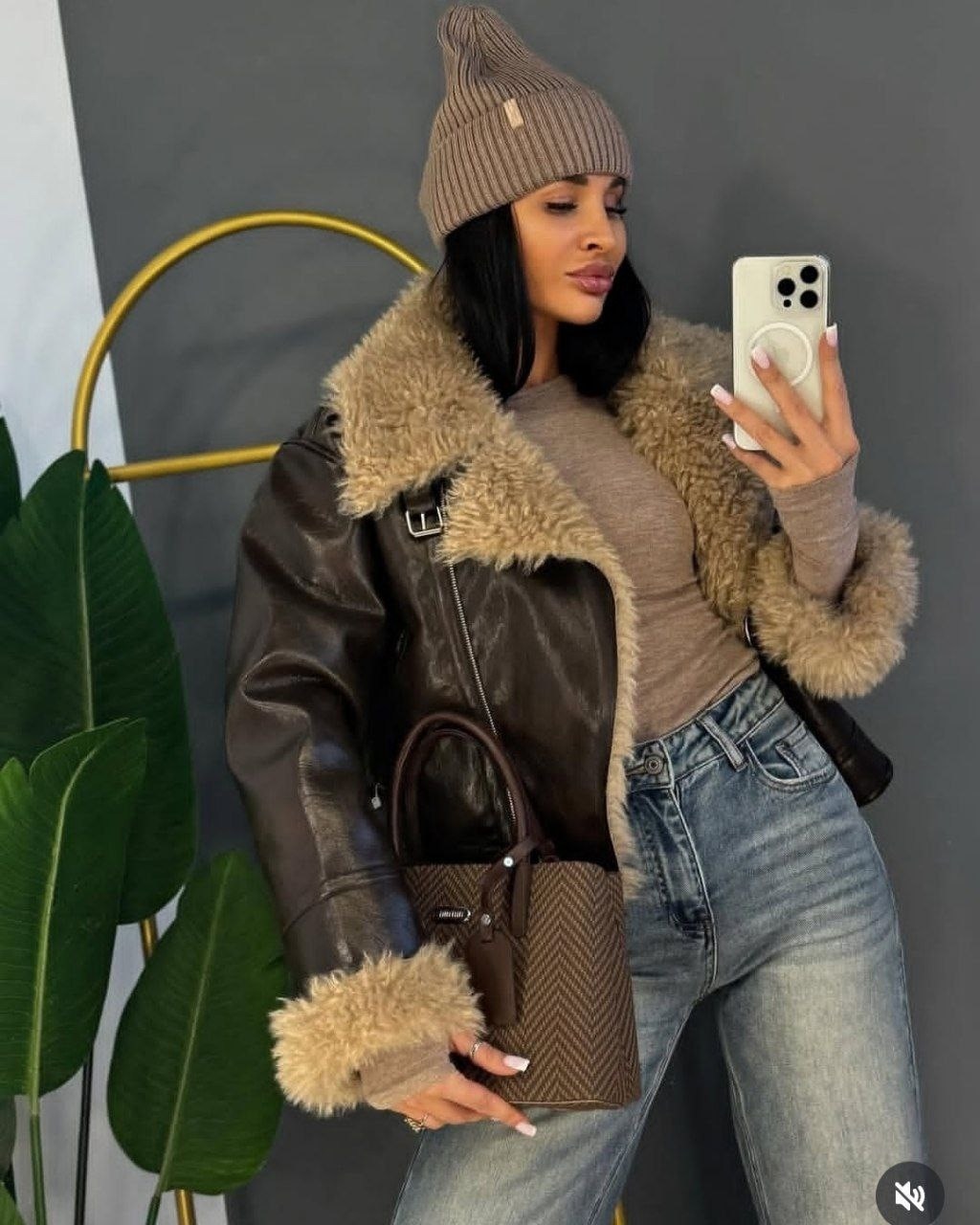 дубленка авиатор,дубленка укороченная,стильная дубленка,женская дублёнка,куртка дубленка