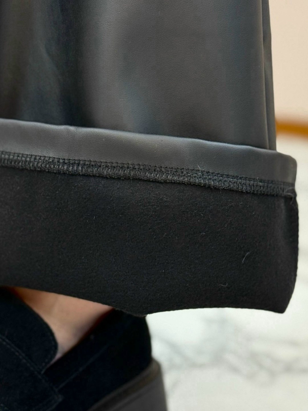 брюки кожаные палаццо,брюки палаццо из экокожи,брюки палаццо прямые кожаные vodejde,кожаные брюки,брюки кожаные палаццо стильные