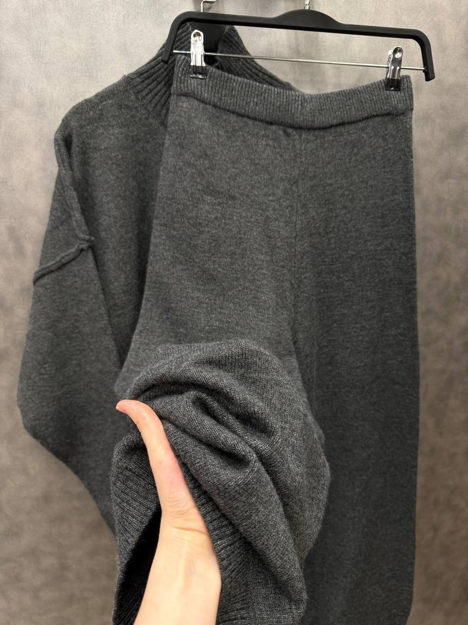 модные свитера,свитер оверсайз вязаный с горлом,вязаные костюмы,свитер свободный,свитер с высоким воротником