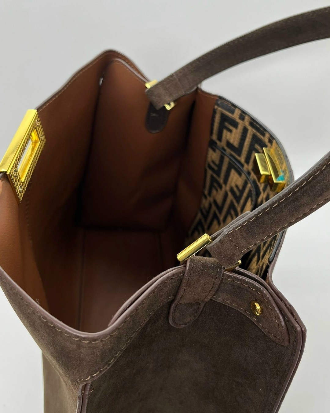 замшевая сумка,сумка фенди замшевая,cумка fendi,сумка женская fendi,сумки