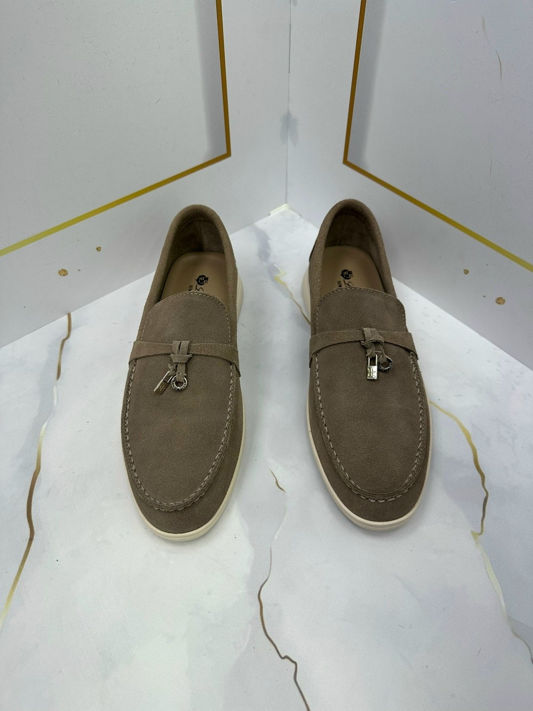 ,лоферы loro piana женские,лоферы loro piana,лоферы бежевые замшевые, повседневные