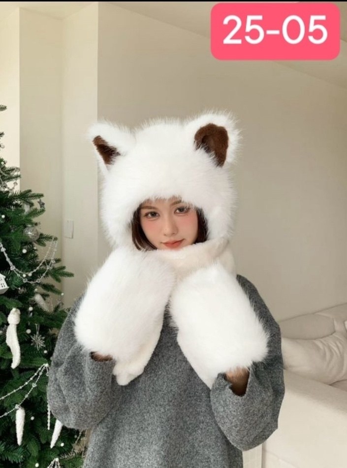 плюшевая шапка,шапка шарф с ушками,шарф с капюшоном,шапка комплект шарфом,шапка шарф