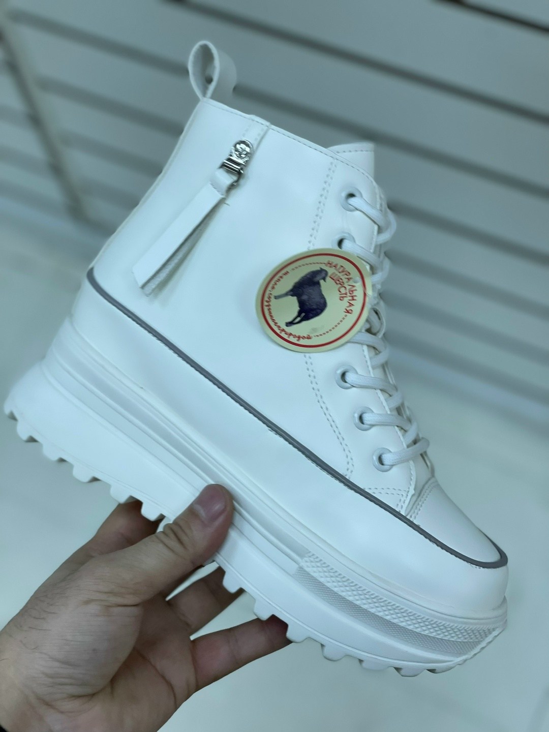 ,женская ,кроссовки женскиe,женские ботинки, женская зимняя