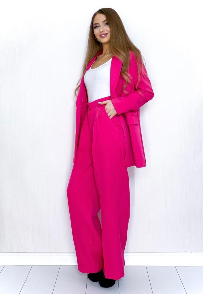 брючный костюм женский 2025,костюмы женские брючные,брючный костюм палаццо женский,зеленый брючный костюм женский,костюм женский брючный деловой