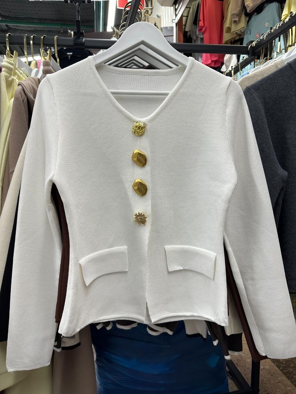 женский трикотажный кардиган с,кардиган с пуговицами,трикотажный кардиган на пуговицах,трикотажный кардиган,кардиган