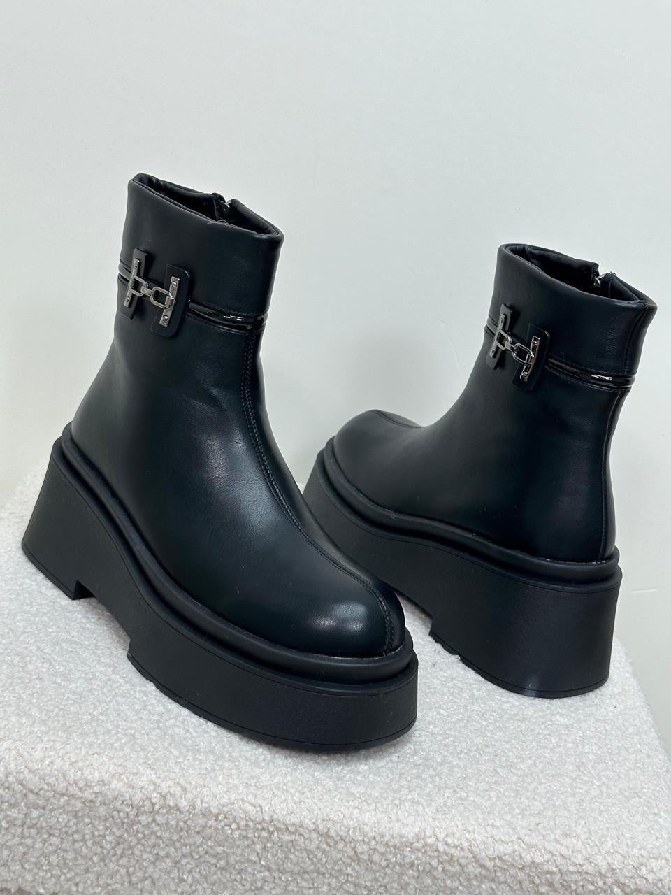 ,ботинки женские,ботинка женские зимние, женская,ботинки женские высокие