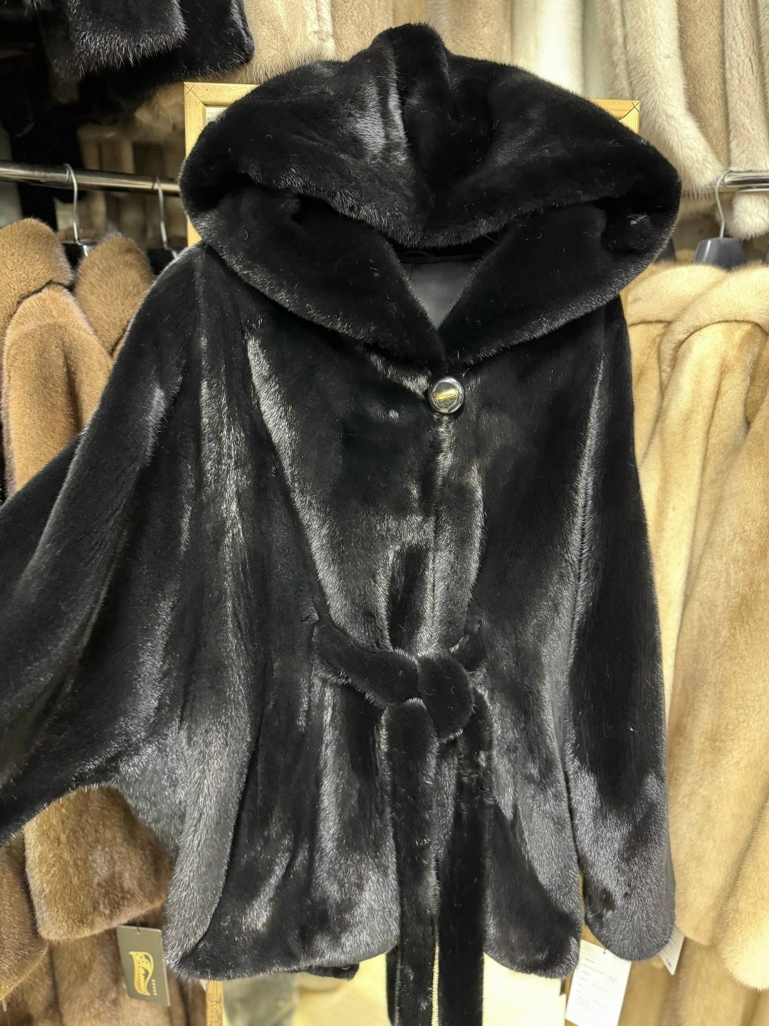 шуба норковая,норковая шуба с капюшоном,шуба из норки с капюшоном,шуба с капюшоном,шуба норка
