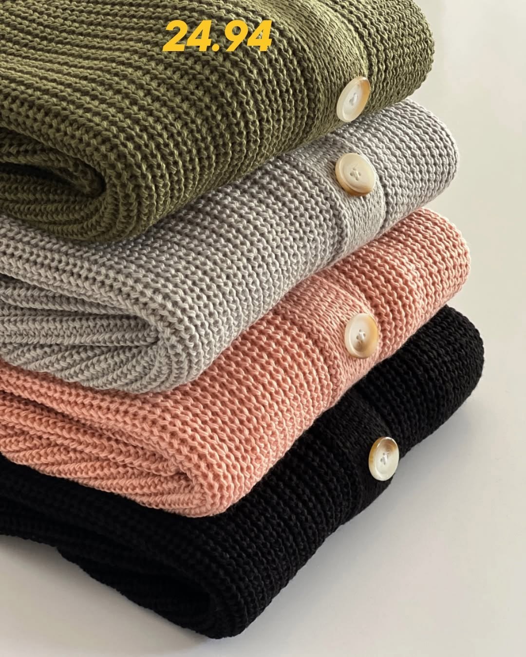 комплект вязаный,вязаные шарфы,вязаный трикотаж,кардиган детский,шарф на пуговицах