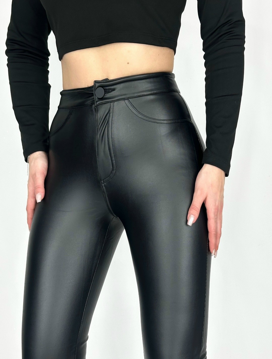 кожаные лосины,легинсы с кожаными вставками,кожаные брюки,кожаные штаны,кожаные брюки женские