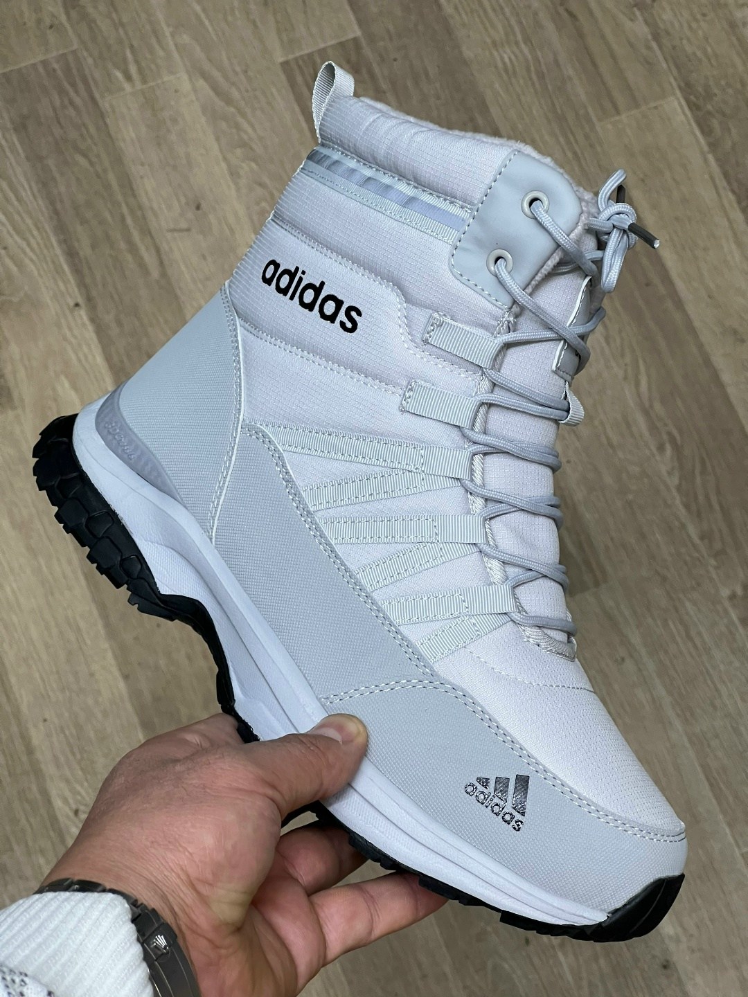 зимние кроссовки adidas,ботинки зимние adidas climaproof,спортмастер кроссовки мужские зимние,зимние кроссовки мужские адидас,