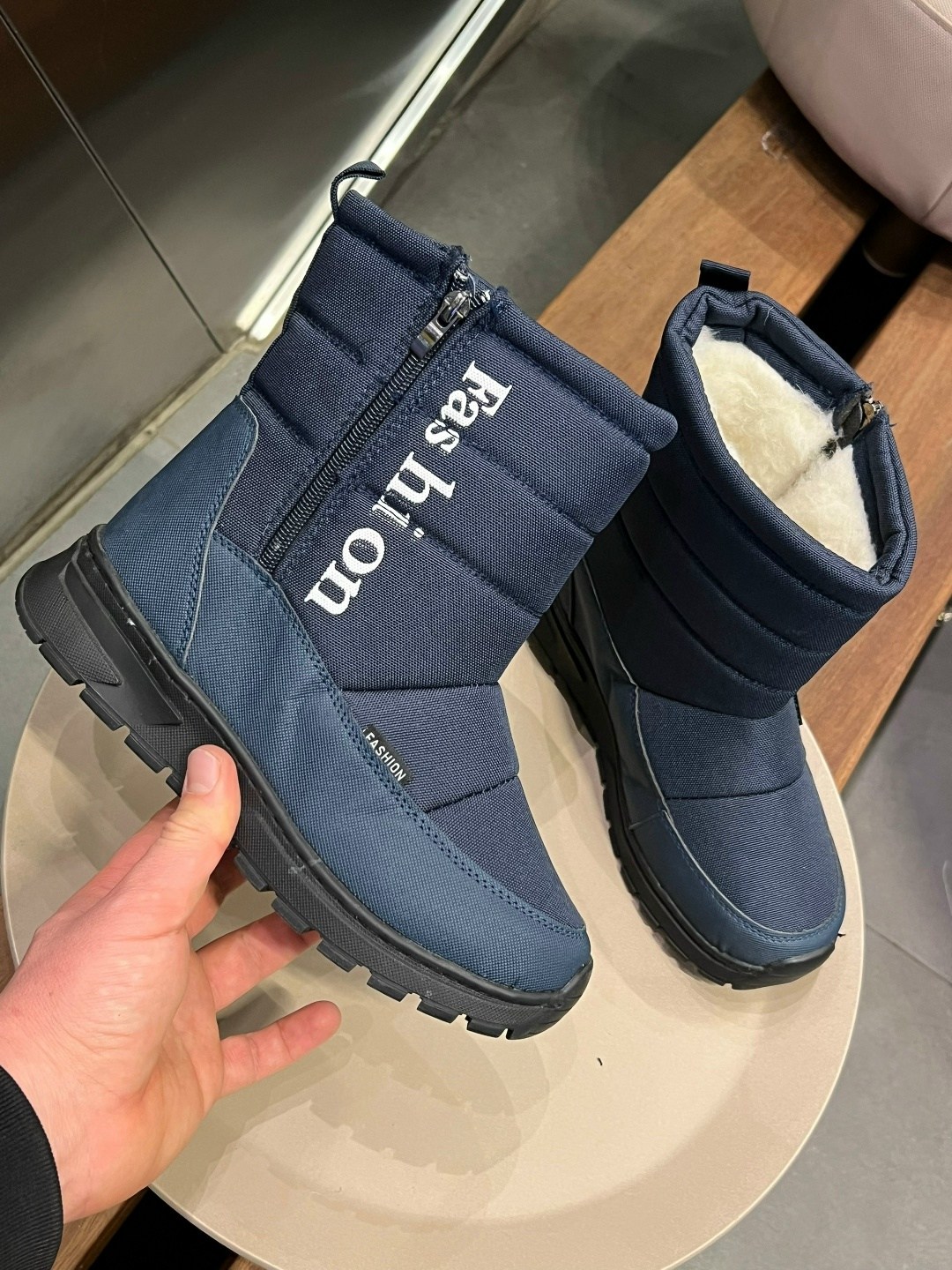 ,прада дутики женские зимние,зимние женские дутики,дутики детские зимнее,детские дутики