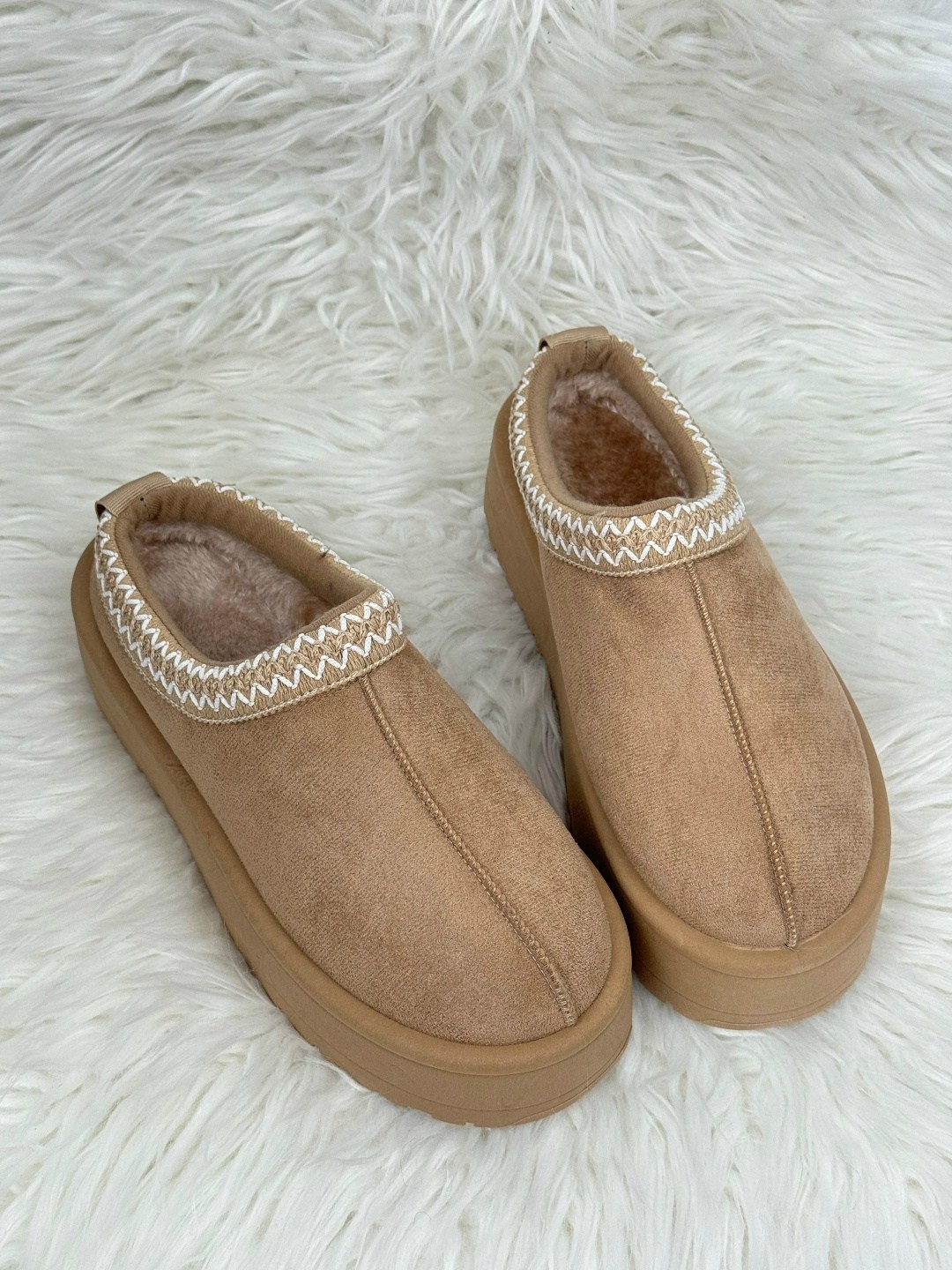 ,тапочки модные,угги женские,женская ,ugg slipper