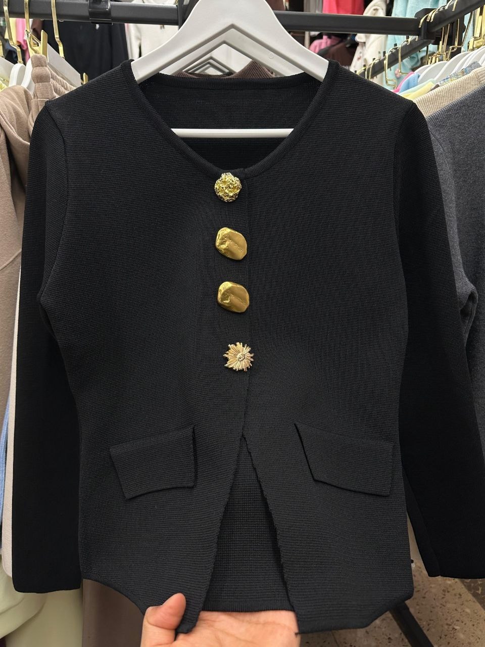 женский трикотажный кардиган с,кардиган с пуговицами,трикотажный кардиган на пуговицах,трикотажный кардиган,кардиган