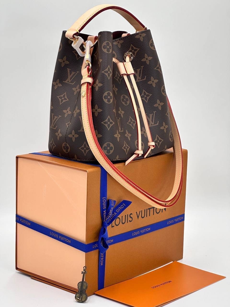 louis vuitton сумка на плечо,сумка ведро луи виттон,сумка женская louis vuitton,сумкa louis vuitton,луи виттон сумка