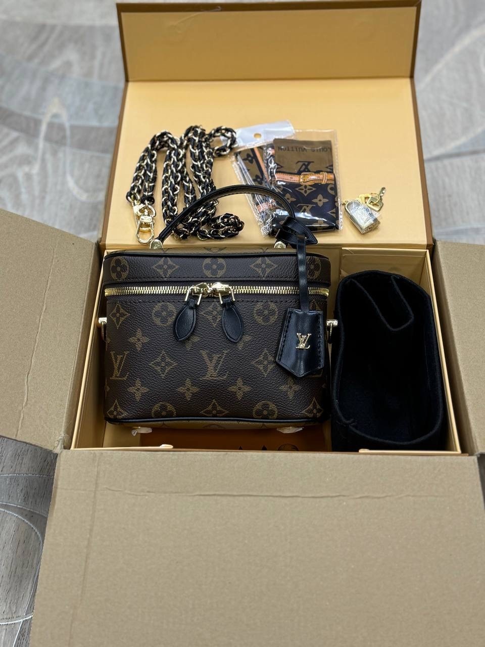 сумкa louis vuitton,louis vuitton сумка на плечо,сумки луи виттон,louis vuitton женская сумка,сумка бочонок луи виттон