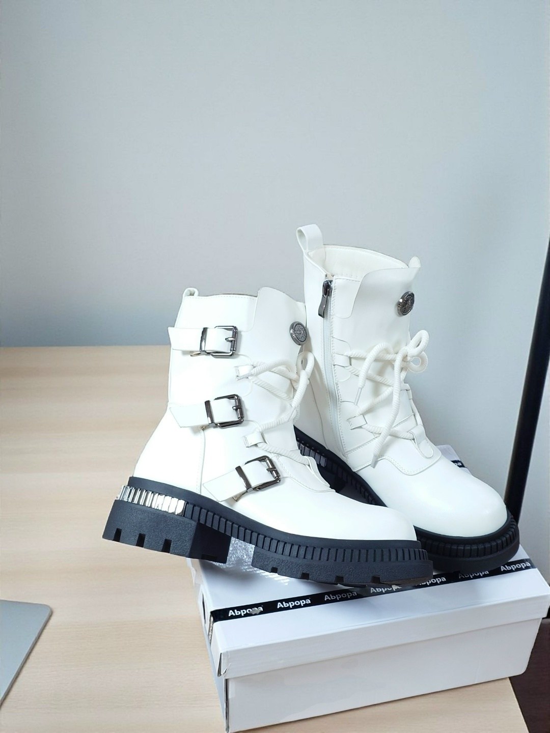 ,женские ботинки,модные ботинки,женская ,ботинки