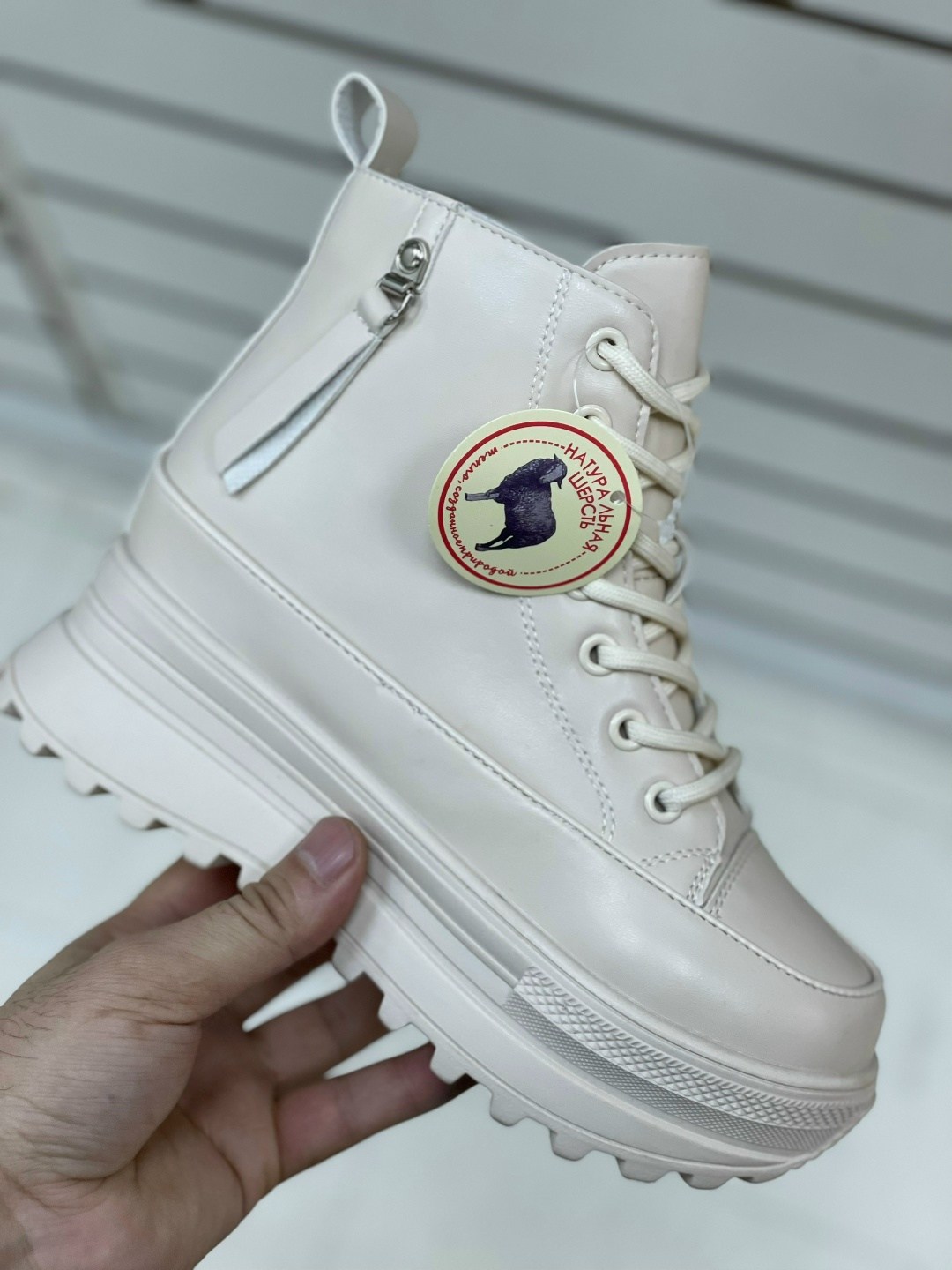 ,женская ,кроссовки женскиe,женские ботинки, женская зимняя