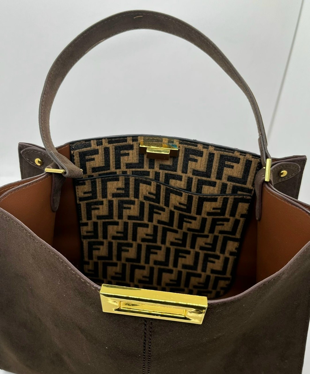 замшевая сумка,сумка фенди замшевая,cумка fendi,сумка женская fendi,сумки