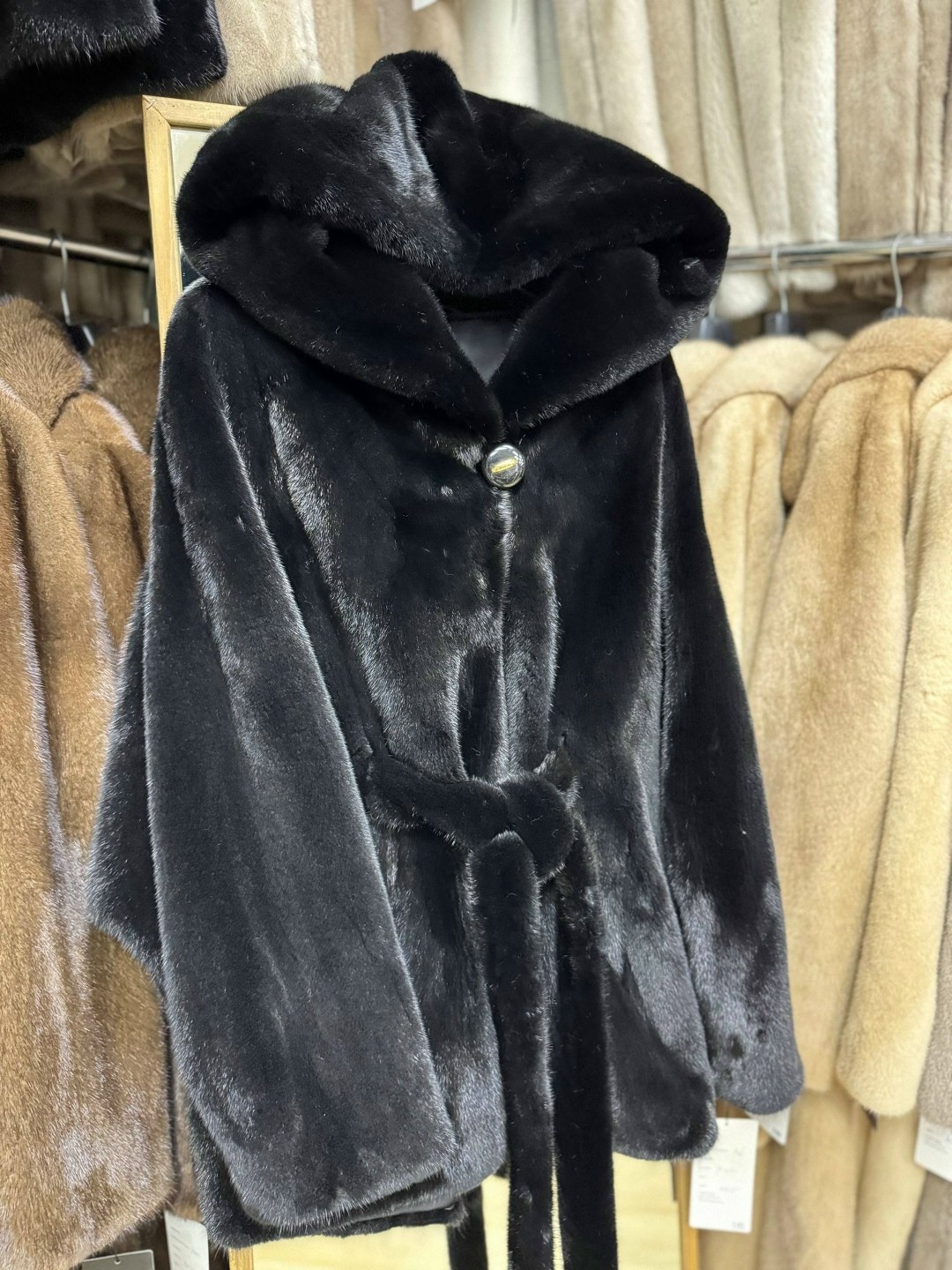 шуба норковая,норковая шуба с капюшоном,шуба из норки с капюшоном,шуба с капюшоном,шуба норка