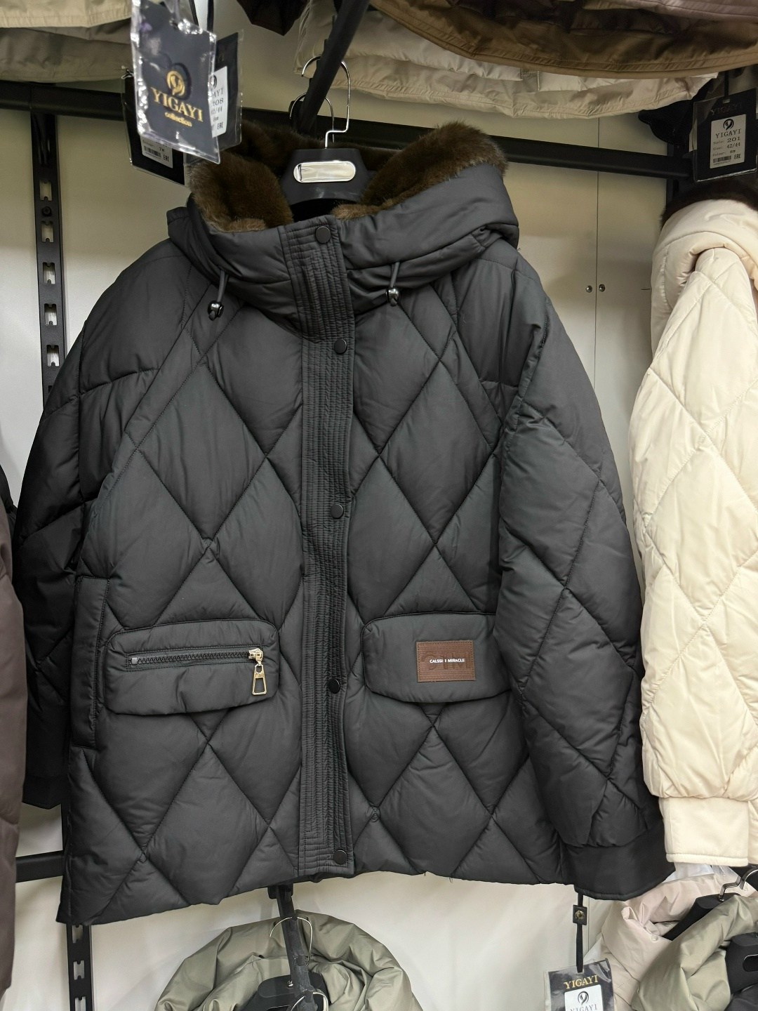 стильные пуховики,пуховики,зимние куртки,куртка пуховик,пуховик бежевый