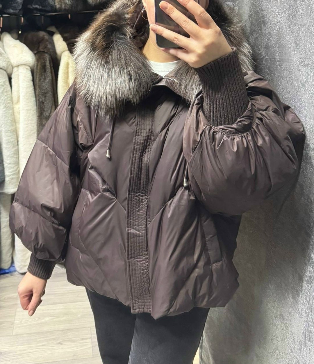 женские пуховики,пуховики с натуральным мехом,куртка пуховик с натуральным мехом,зимняя куртка пуховик,пуховик