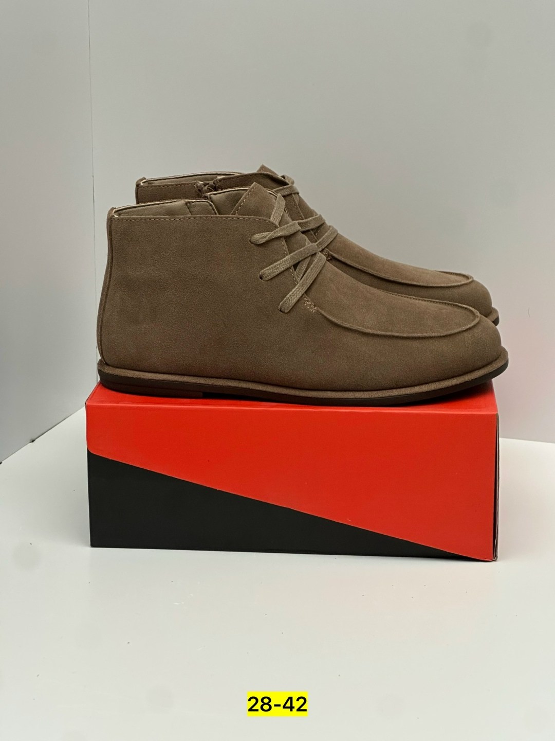 ботинки чукка мужские замшевые,замшевые ботинки,,мужская ,мужские ботинки