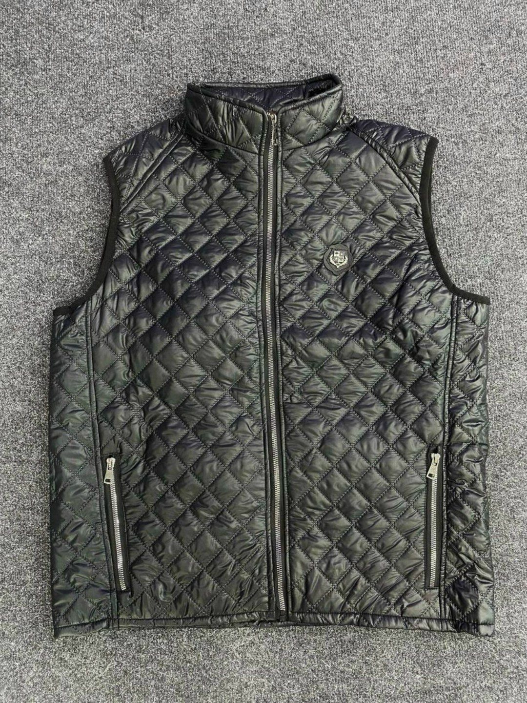 мужская жилетка,куртка жилет,безрукавка армани мужские,жилет,жилет монклер мужской