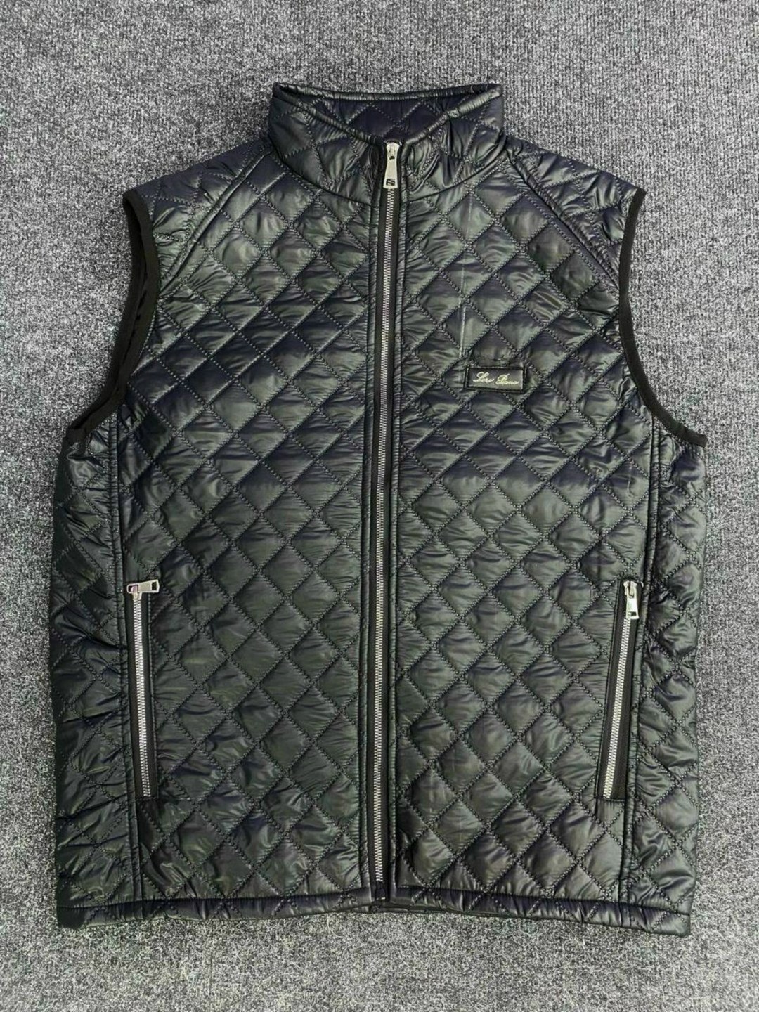 мужская жилетка,куртка жилет,безрукавка армани мужские,жилет,жилет монклер мужской