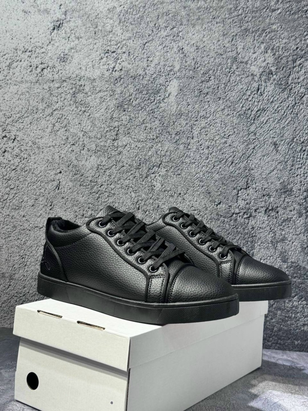 ,кеды кожаные,мужская ,christian louboutin кеды мужские,кеды фенди мужские