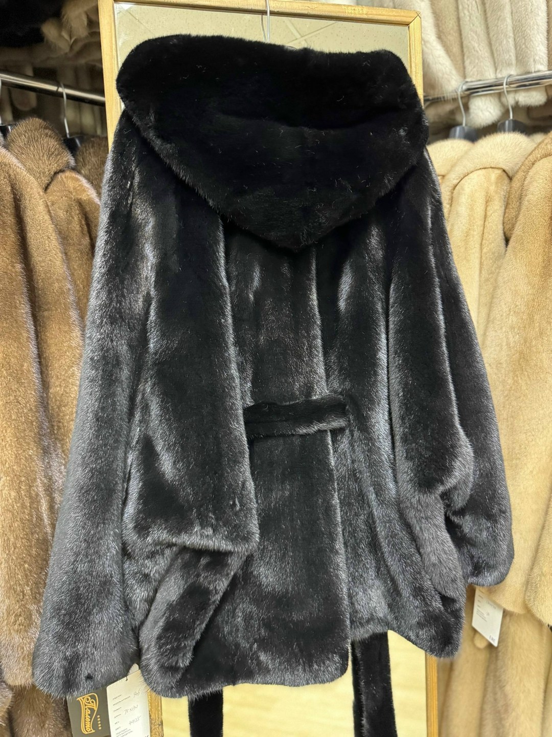 шуба норковая,норковая шуба с капюшоном,шуба из норки с капюшоном,шуба с капюшоном,шуба норка
