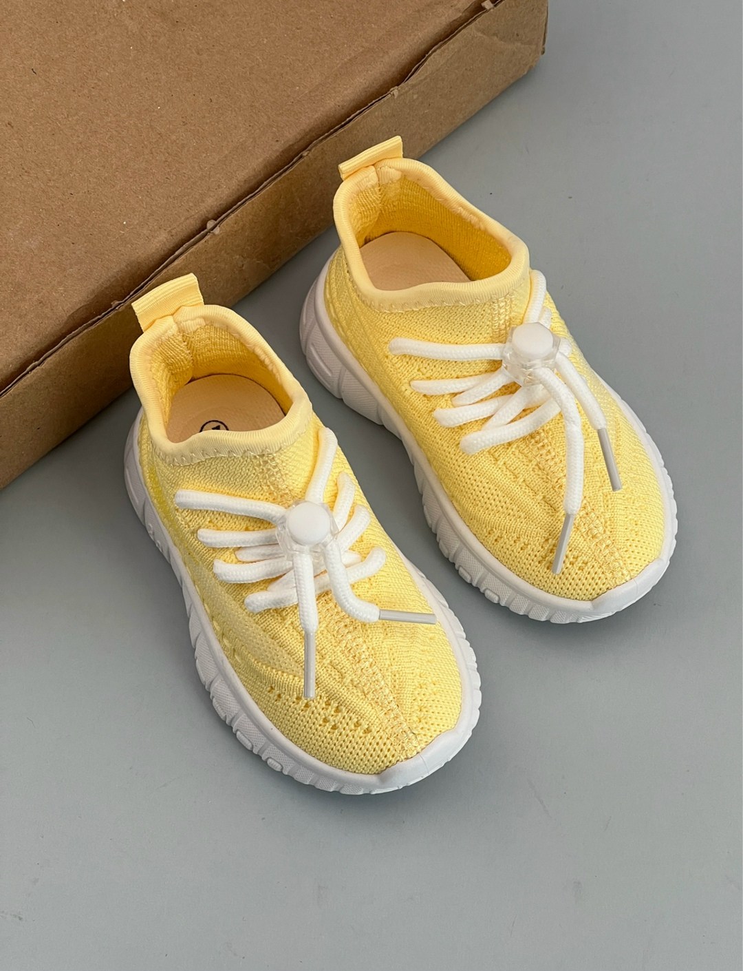 кроссовки,кроссовки изики,кроссовки для девочек,детские кроссовки, детская