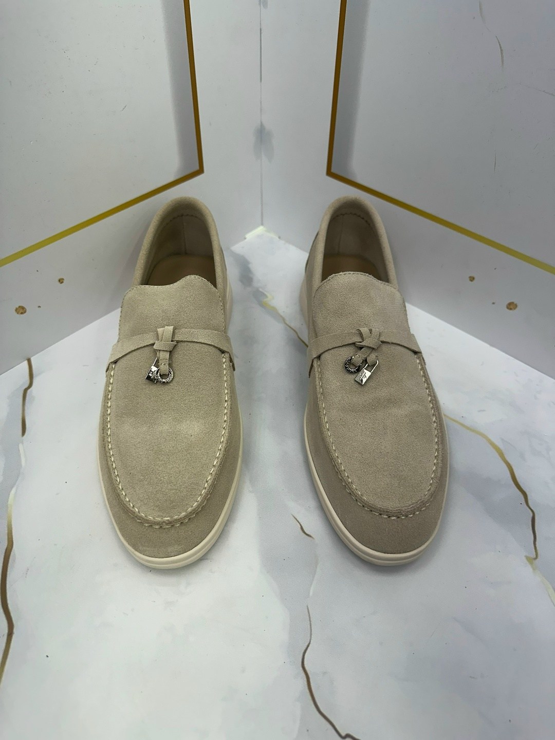 ,лоферы loro piana женские,лоферы loro piana,лоферы бежевые замшевые, повседневные