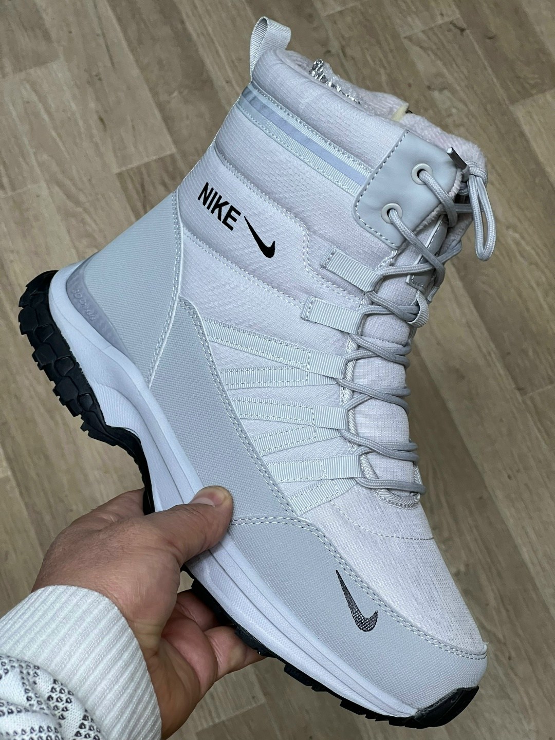 зимние кроссовки adidas,ботинки зимние adidas climaproof,спортмастер кроссовки мужские зимние,зимние кроссовки мужские адидас,