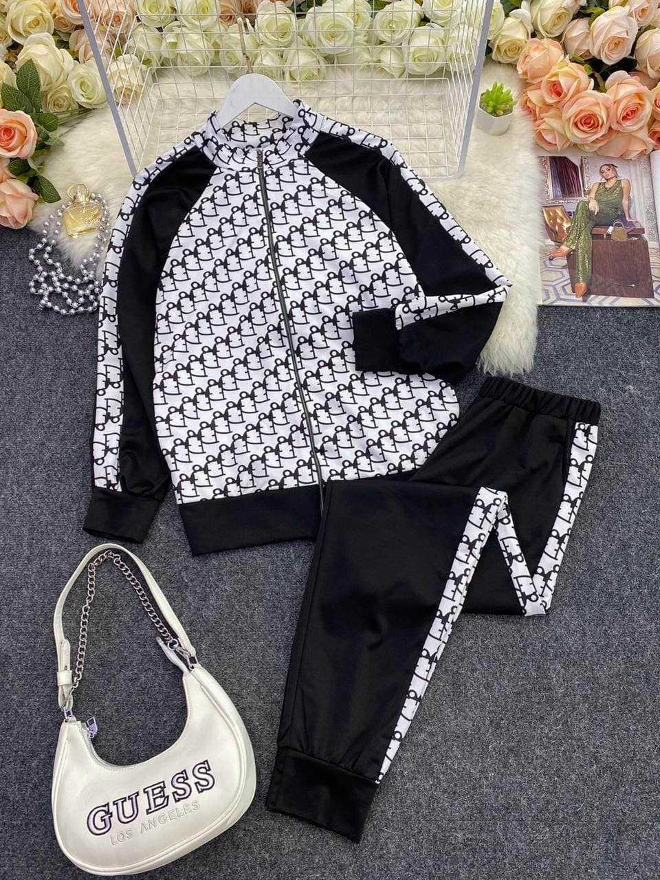 спортивный костюм луи витон женский,спортивные женские костюмы,трикотажные костюмы,стильный трикотажный костюм,костюмы комплекты