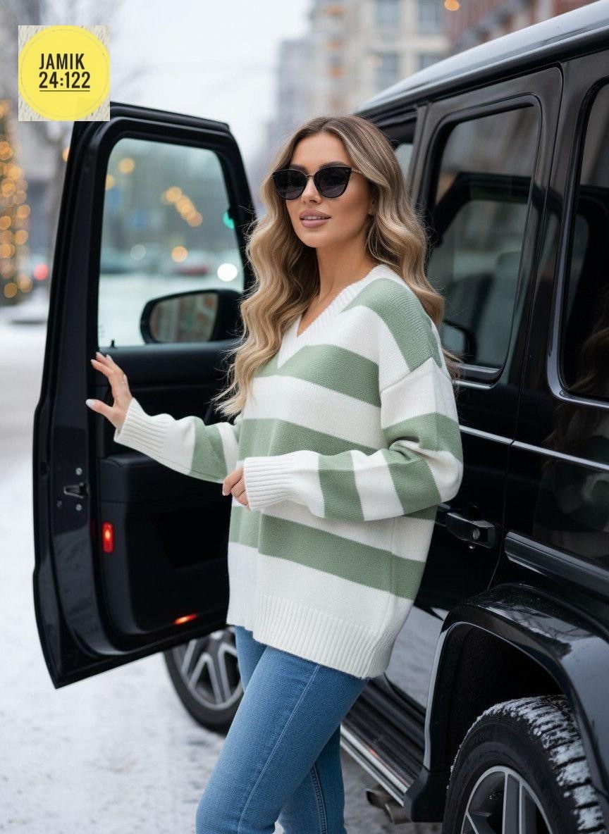 стильная кофта,вязаная кофта,кофта оверсайз в полоску вязаная,свитер вязаный в полоску,свитер