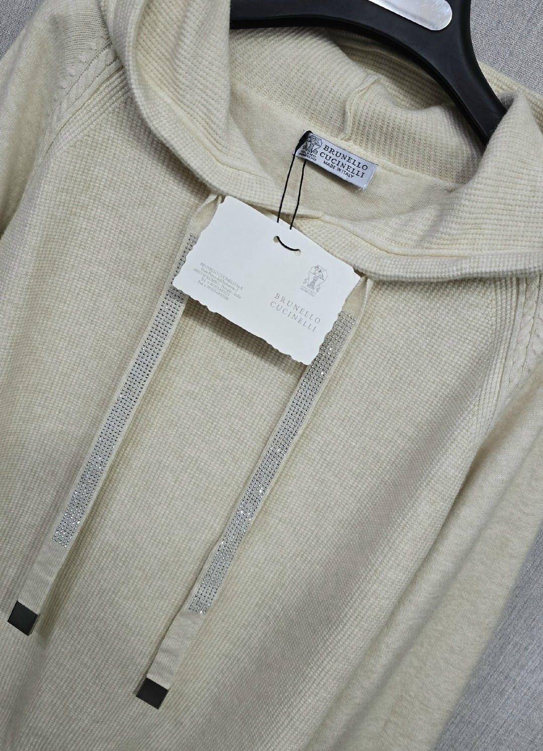 свитера с капюшоном,модные свитера,свитер женский с капюшоном,толстовки женская,свитер для женщин