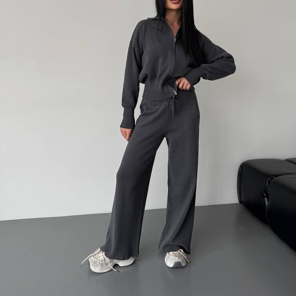 трикотажные костюмы,трикотажный костюм женский,женский костюм,женский вязаный костюм,вязаные костюмы