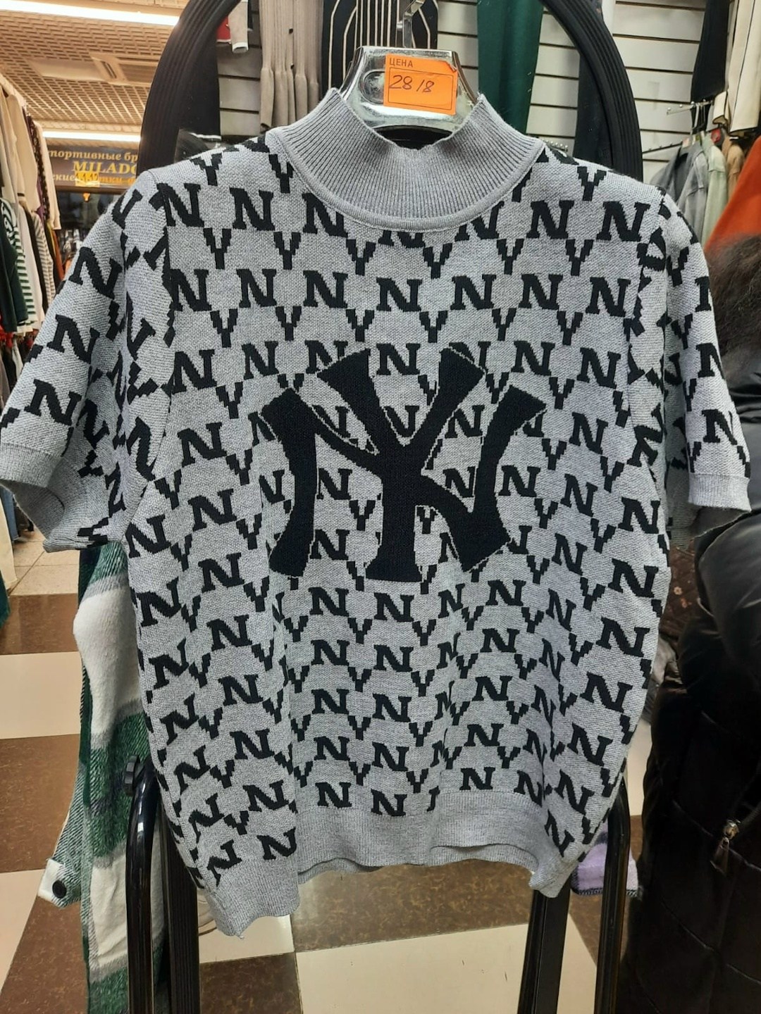 стильная кофта,стильная футболка,футболка женская,свитшот женская,женская кофта