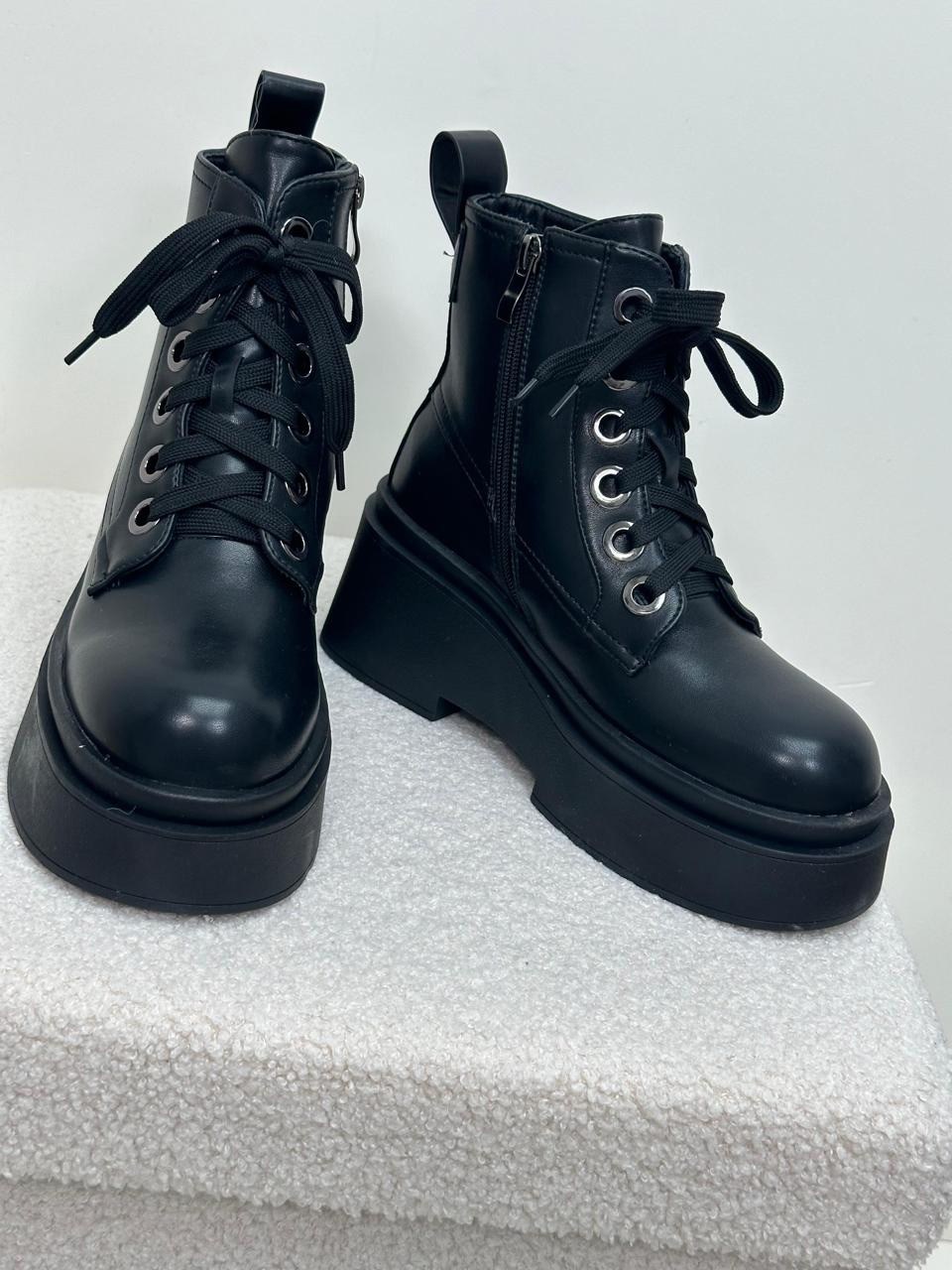 ,ботинки женские,ботинка женские зимние, женская,ботинки женские высокие