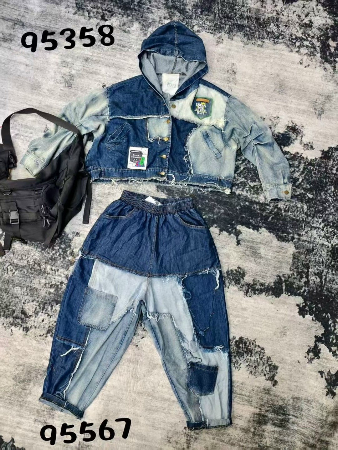 джинсовые костюмы,джинсовая куртка,костюм джинсовый женский,джинсовая куртка женская,джинсовая куртка с капюшоном